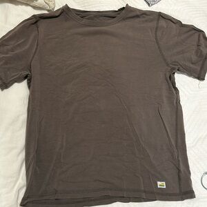 Vuori everyday shirt